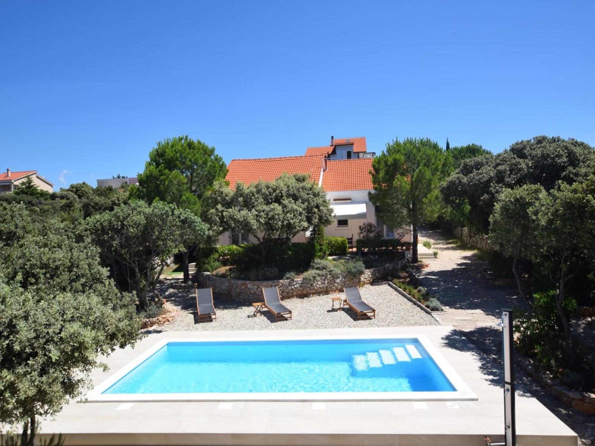 Not Detached Home With Swimming Pool For Use * Mandre